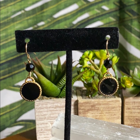 Vintage Jewelry - 1/20 14K Black dangle earrings 🖤✨